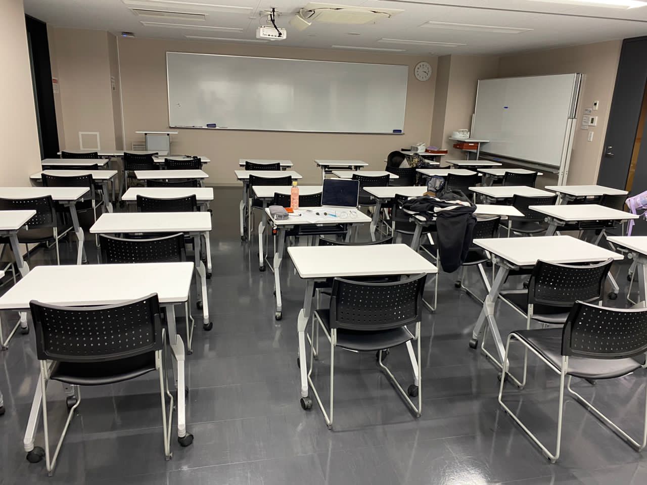 A classroom with air conditioner for students in an education institution in Japan Akira education consultant